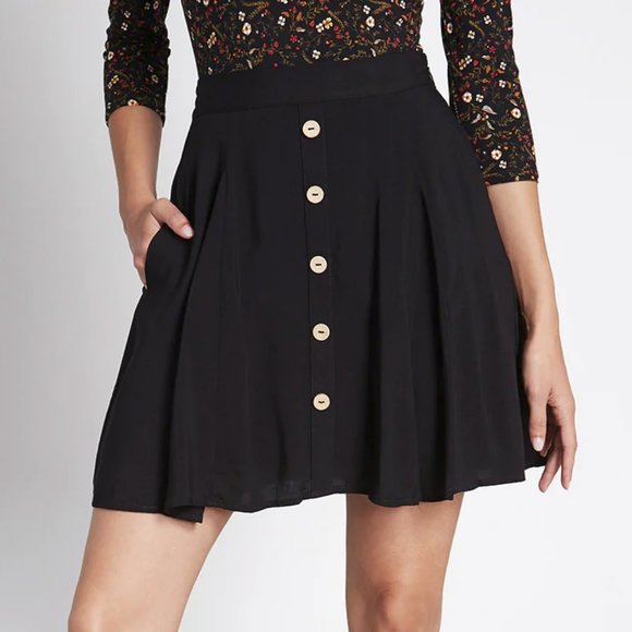 Modcloth Dresses & Skirts - Modcloth You Sassy Thing Skater Skirt, Black